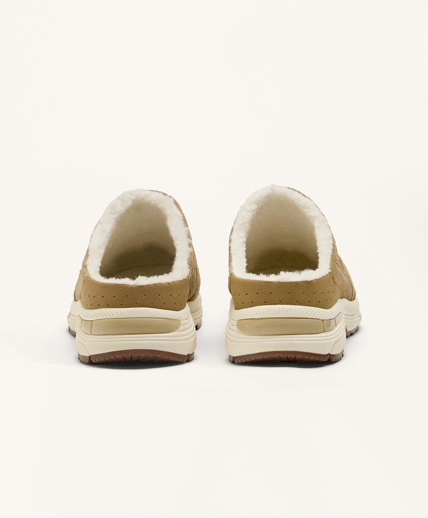 Слипоны в стиле беговых кроссовок