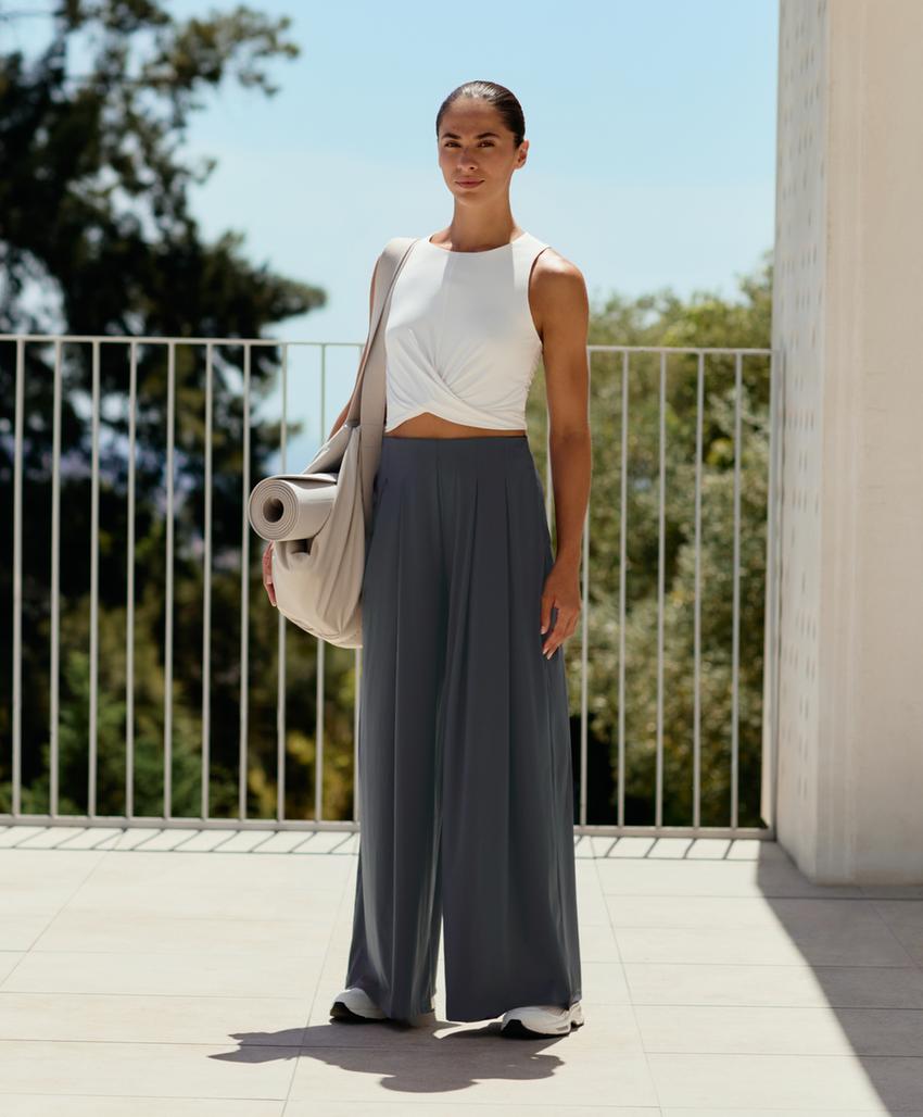 Широкие брюки light touch