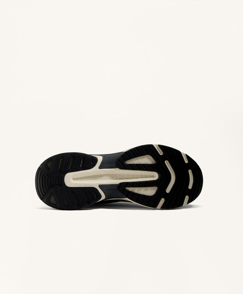 Беговые кроссовки стиля бега