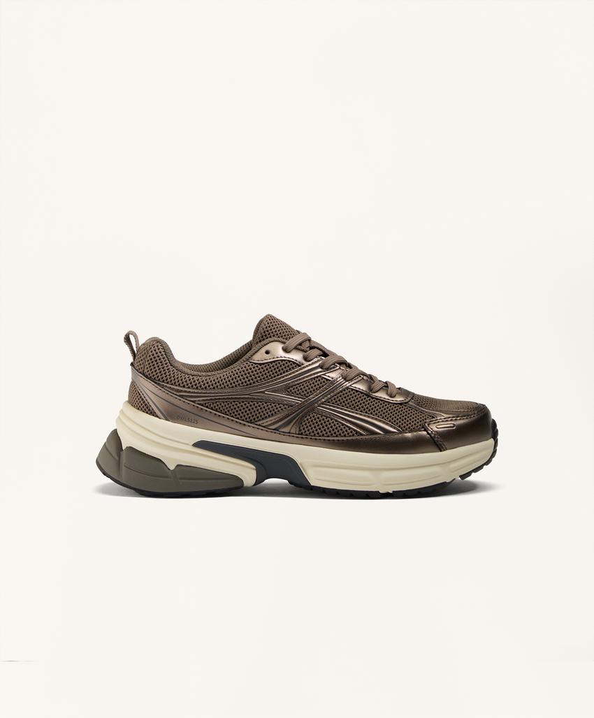 Беговые кроссовки стиля бега