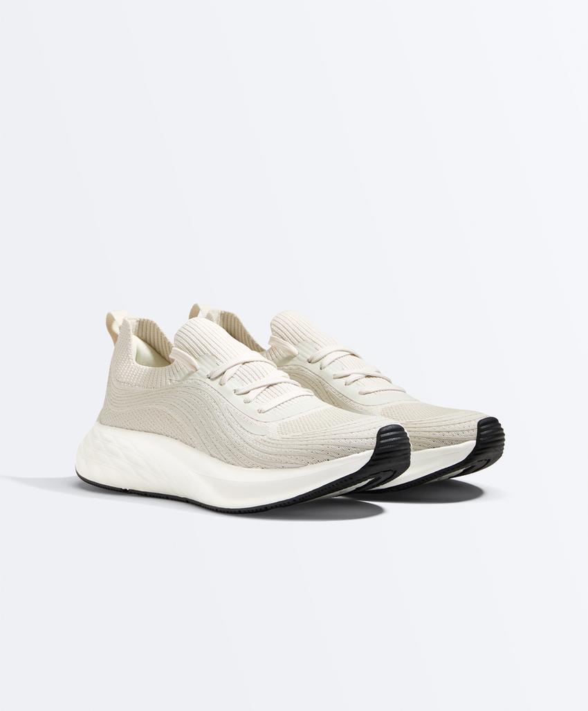 Универсальные кроссовки для повседневной носки и прогулок