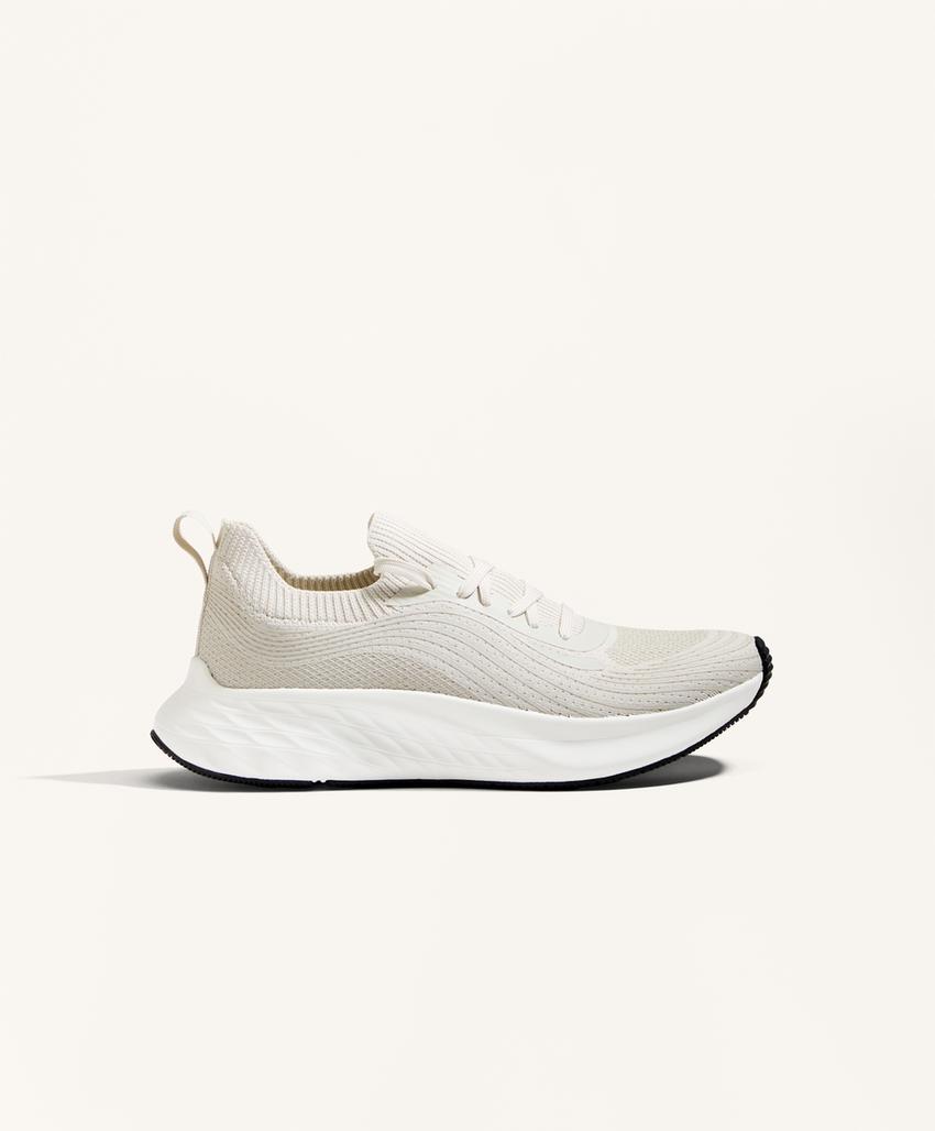 Универсальные кроссовки для повседневной носки и прогулок