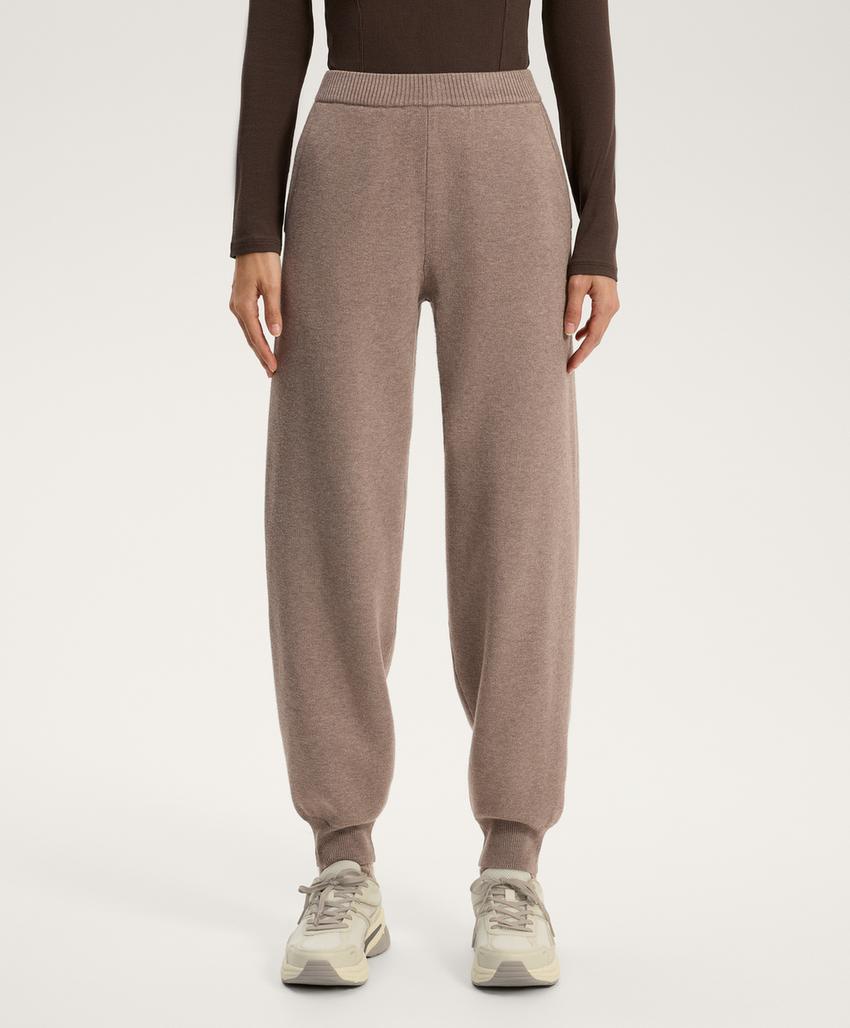 Вязаные брюки-джоггеры