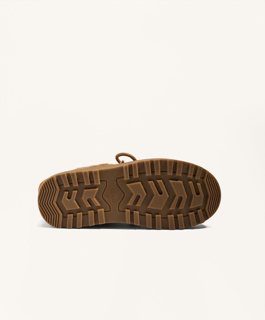 Полусапоги на платформе из разделочной кожи с клапаном