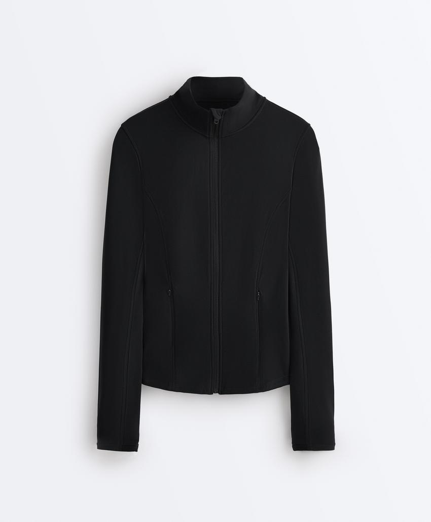 Легкая и теплая высокотехнологичная куртка