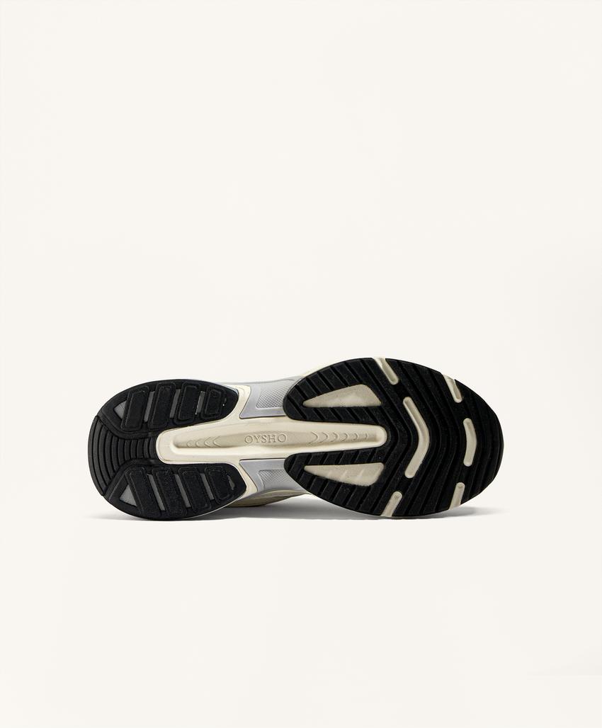 Кроссовки в стиле Running