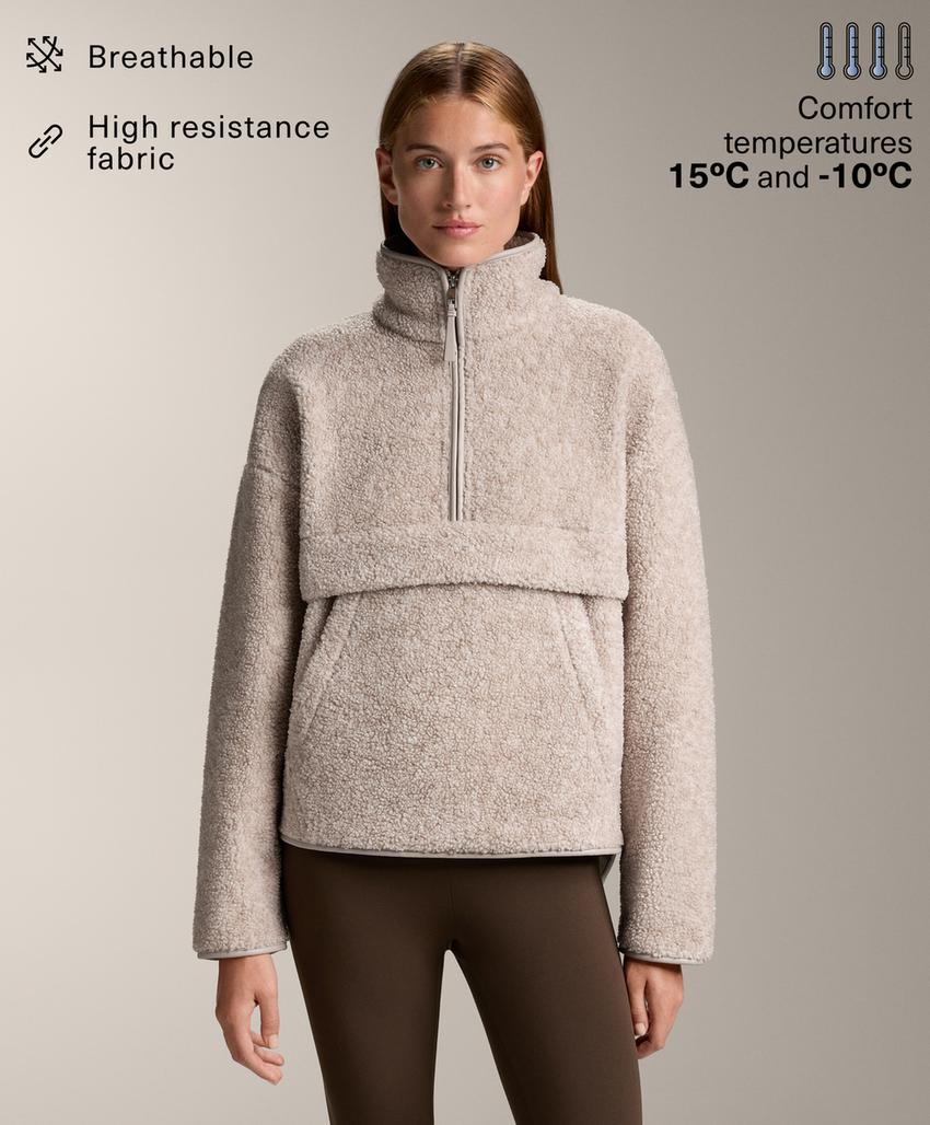 Толстовка из искусственной овчины с передним карманом