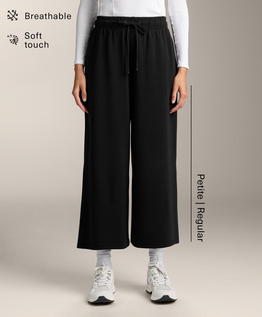 Широкие укороченные брюки из мягкой ткани с модалом