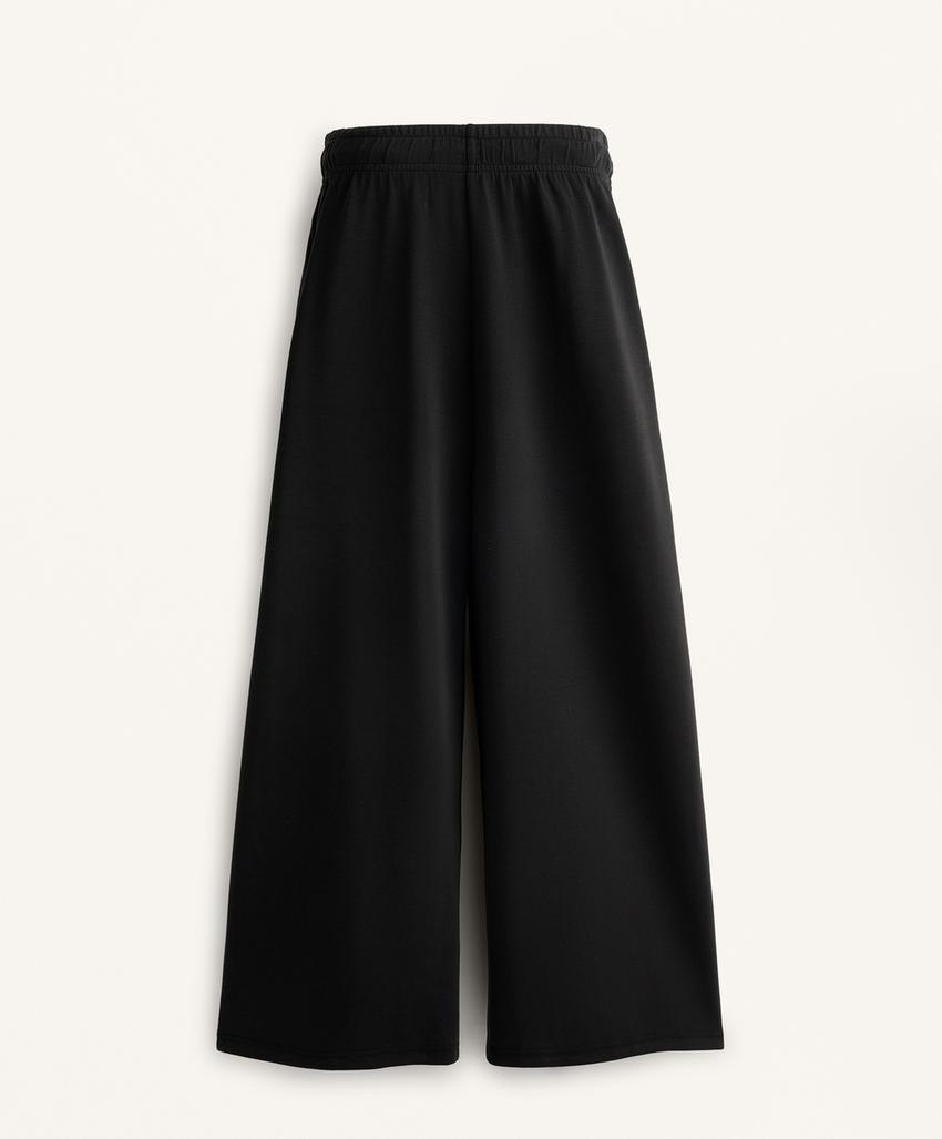 Широкие укороченные брюки из мягкой ткани с модалом