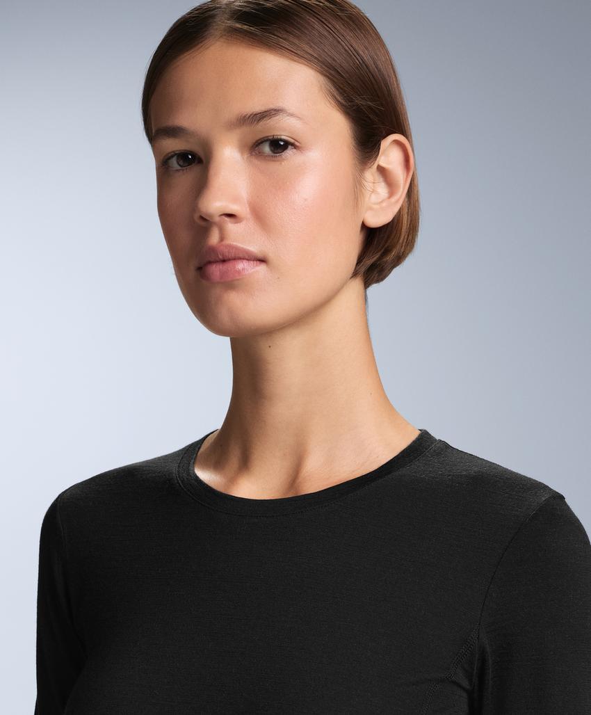 Бесшовная футболка-термобелье из мериносовой шерсти