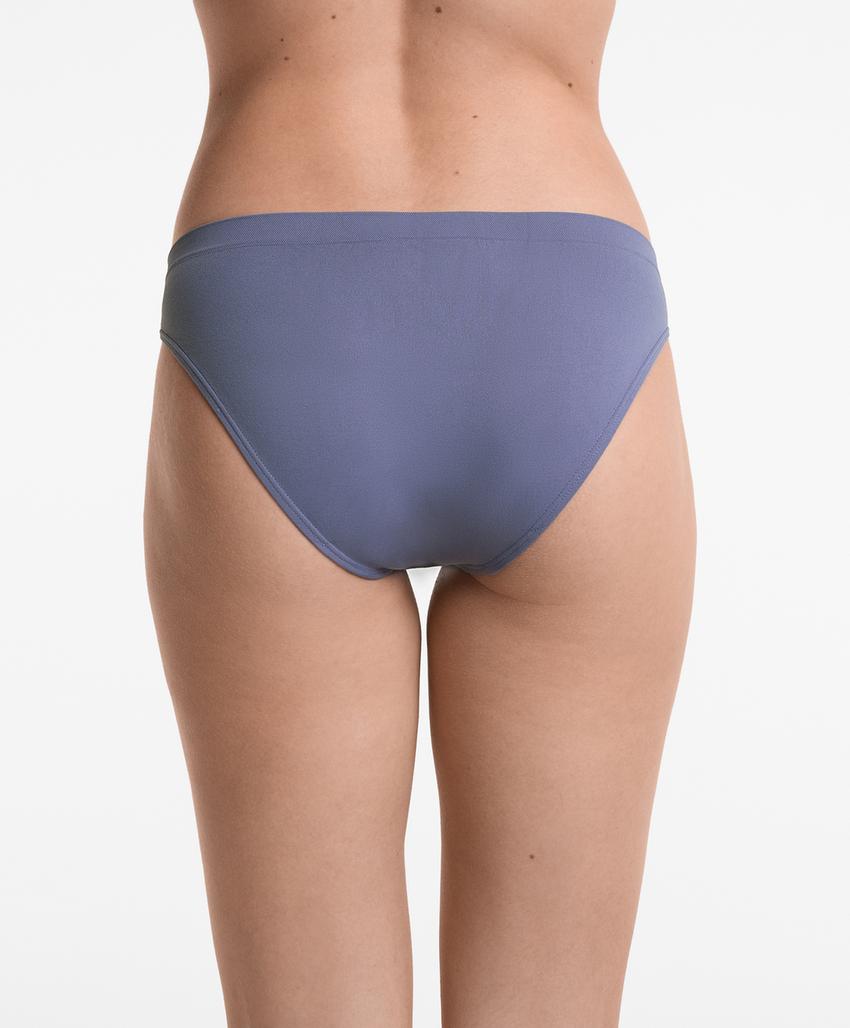 5 классических бесшовных трусов с мягкой текстурой