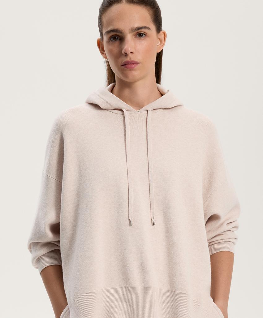 Длинный вязаный джемпер с капюшоном