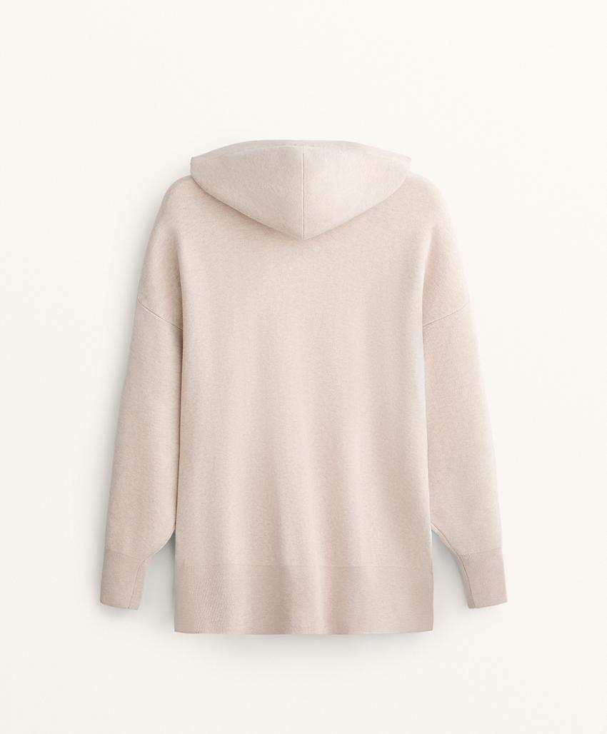 Длинный вязаный джемпер с капюшоном