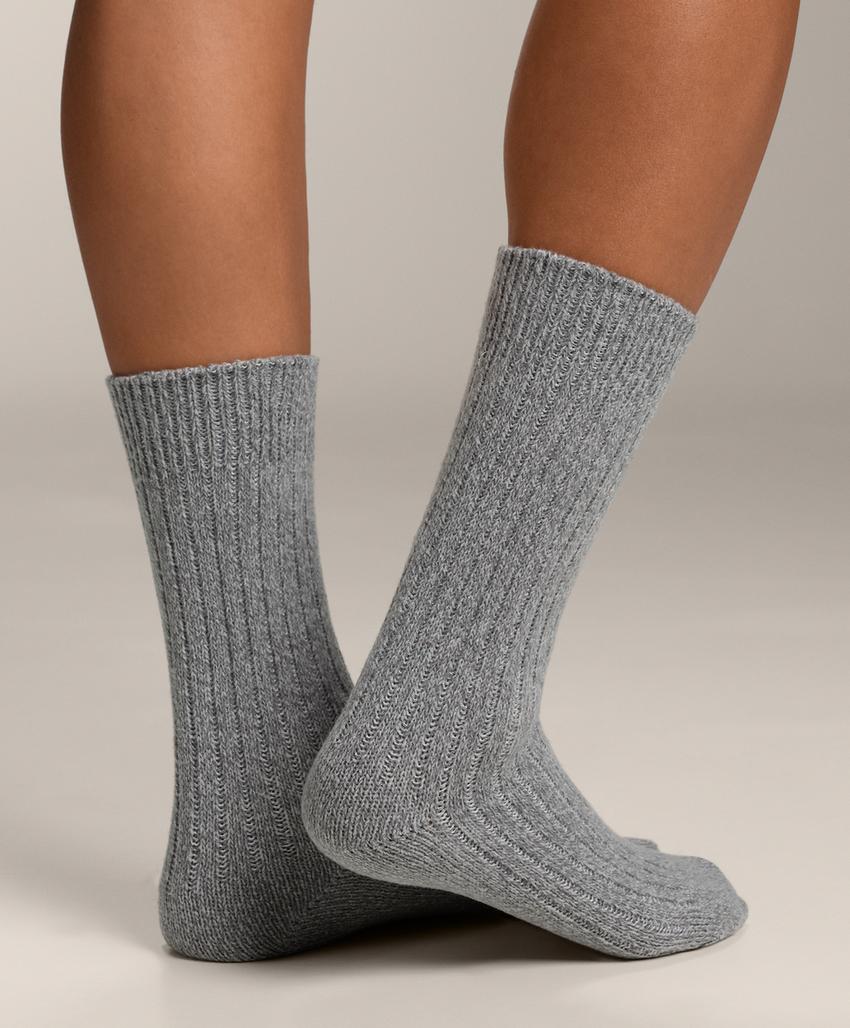 2 пары классических носков в рубчик