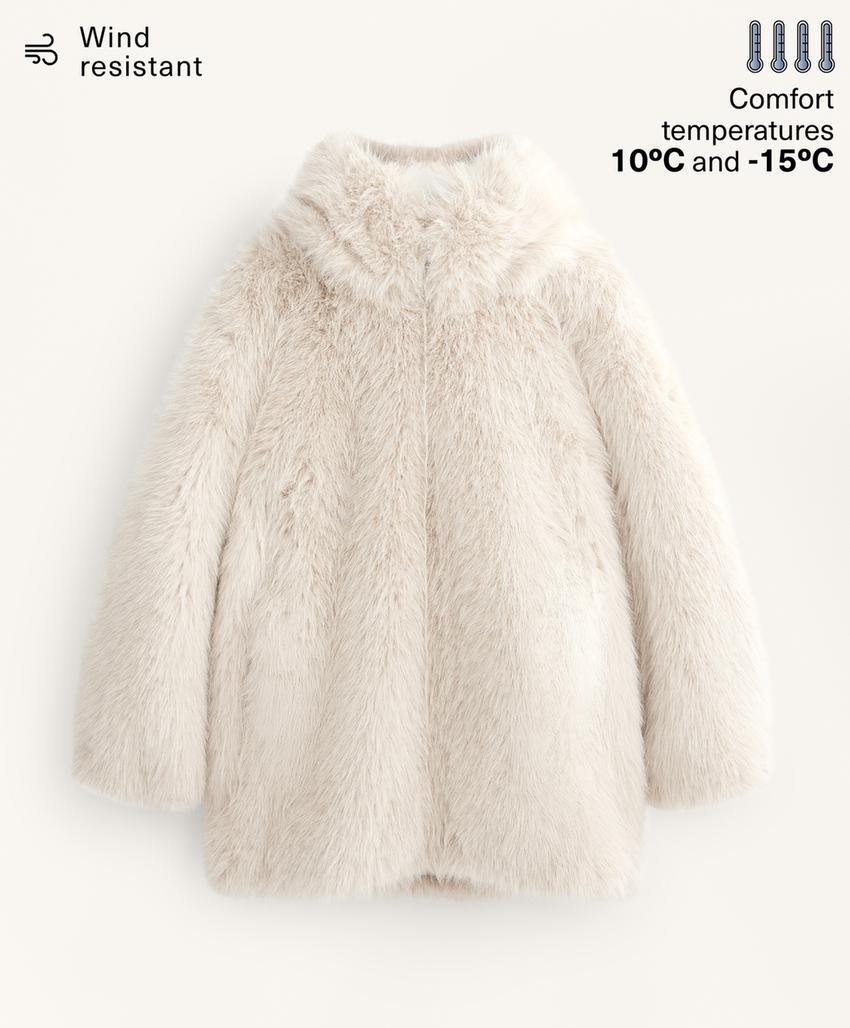 Пуховик с капюшоном из искусственного меха