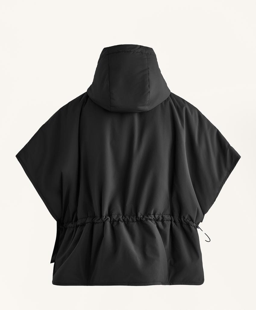 Стеганый жилет с капюшоном