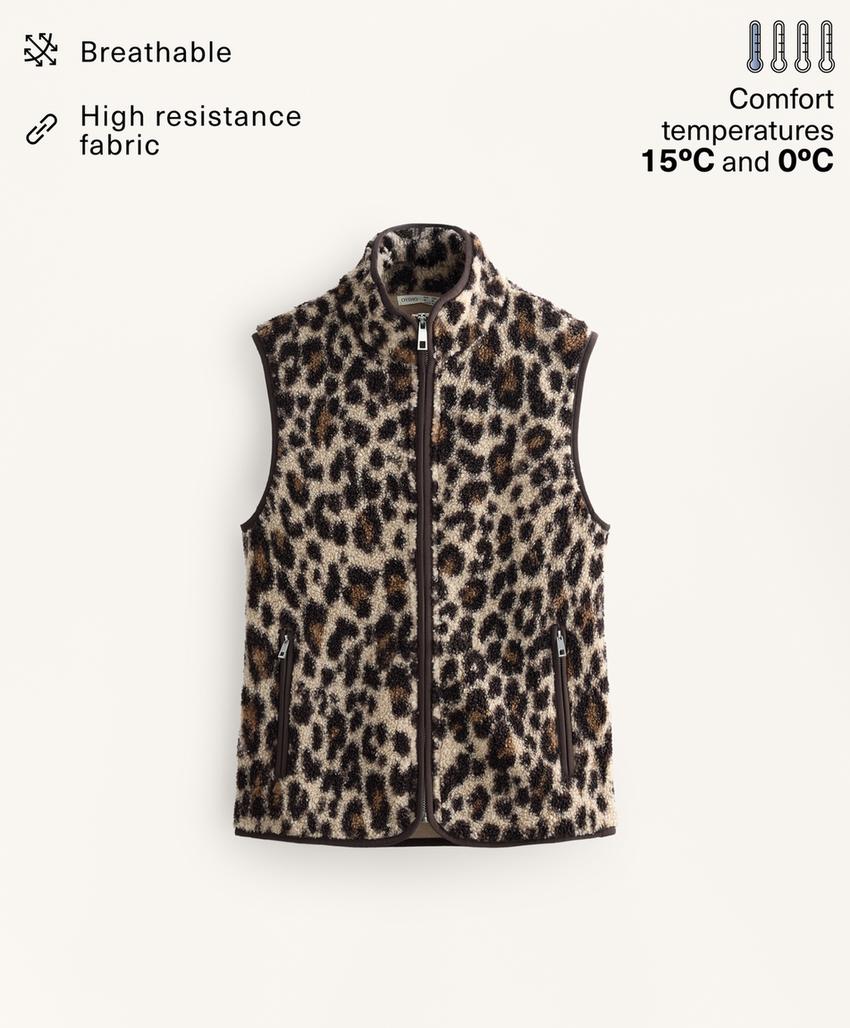 Жилет из искусственной овчины с леопардовым принтом