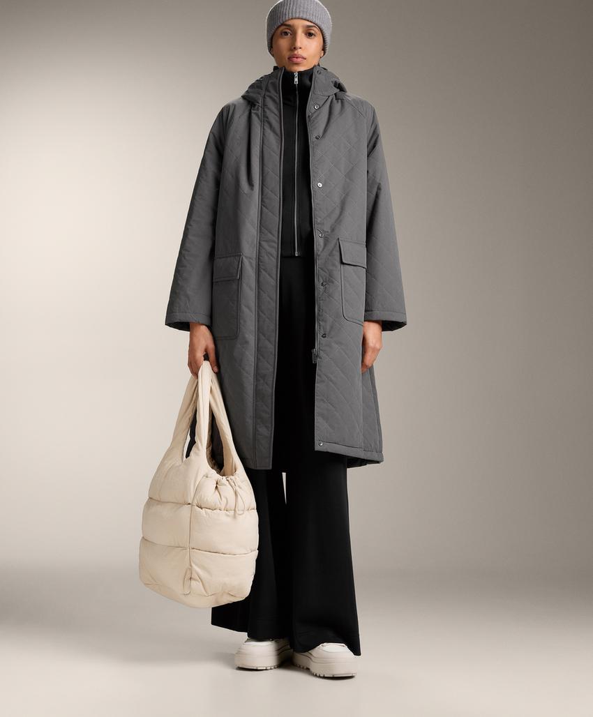 Куртка широкого прямого кроя со складкой из мягкой ткани с модалом