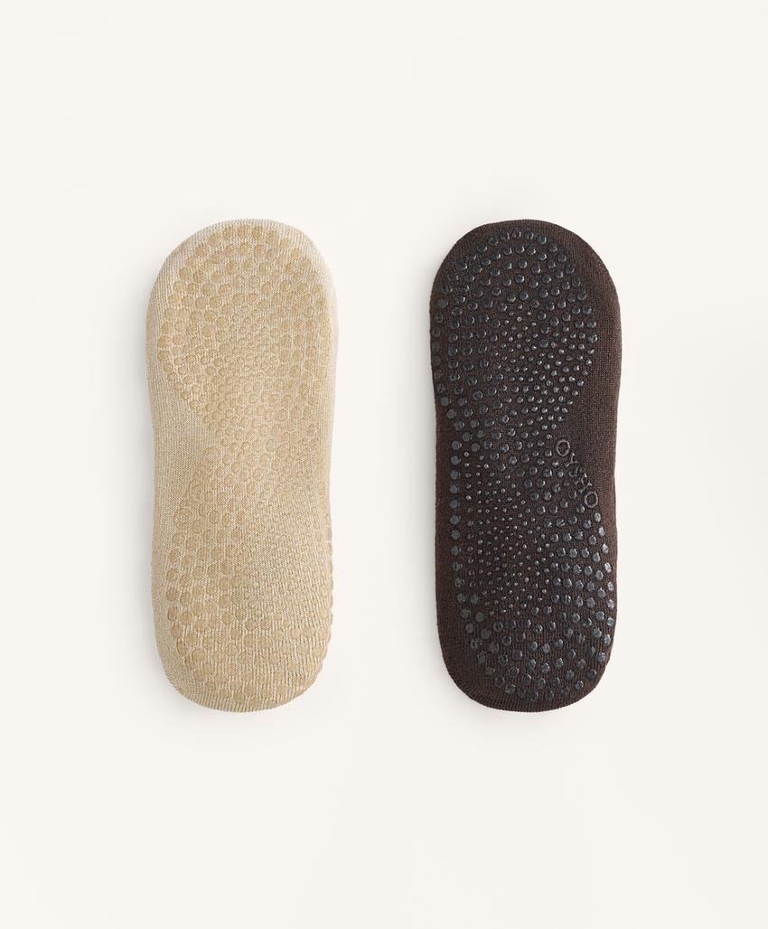 2 pairs of cotton blend yoga and Pilates socks with crossover straps