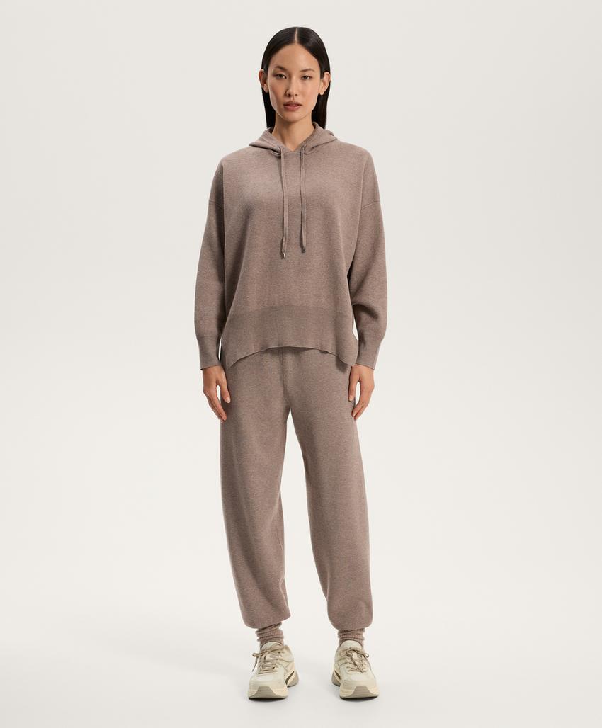 Длинный вязаный джемпер с капюшоном