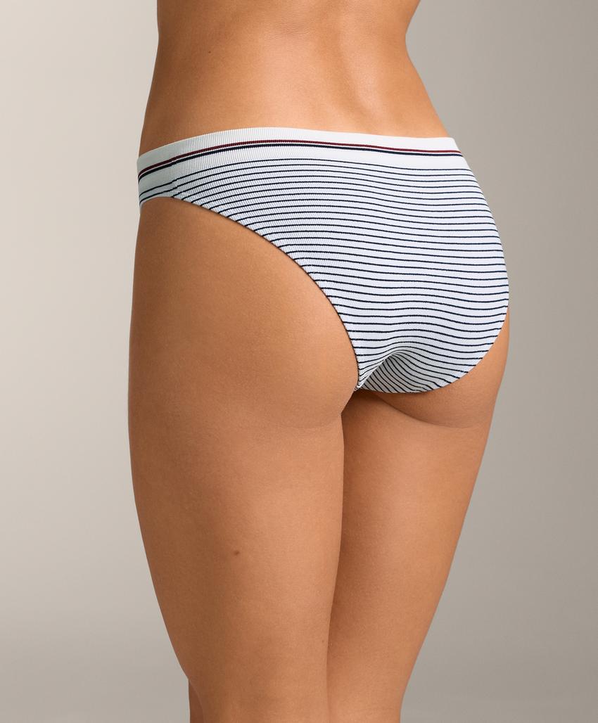 3 бесшовных классических трусов Seamless из мягкой ткани