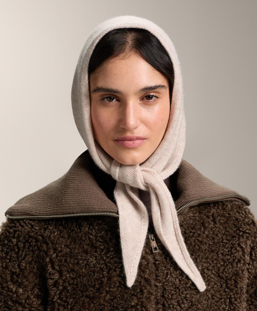 Вязаная бандана: 90% шерсть, 10% кашемир