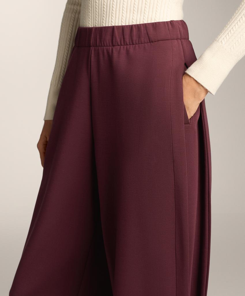 Брюки-кокон с боковым складками и мягким модальным покрытием