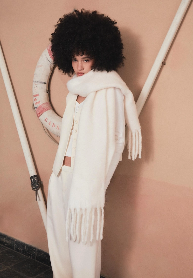 Базовый однотонный шарф