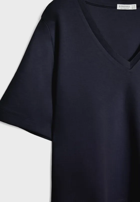 Базовая футболка классического кроя из плотной ткани