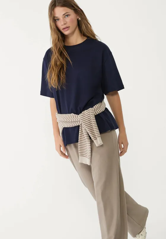 Базовая футболка оверсайз из плотной ткани