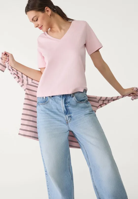 Базовая футболка классического кроя из плотной ткани