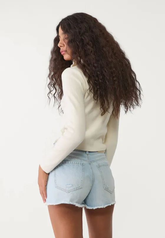 Джинсовые шорты с разрезами D75