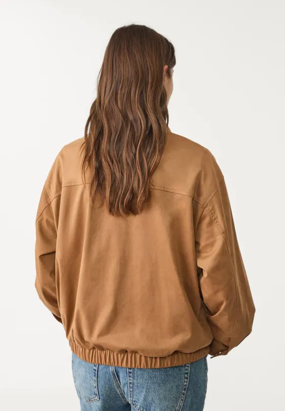 Бомбер из искусственной замши