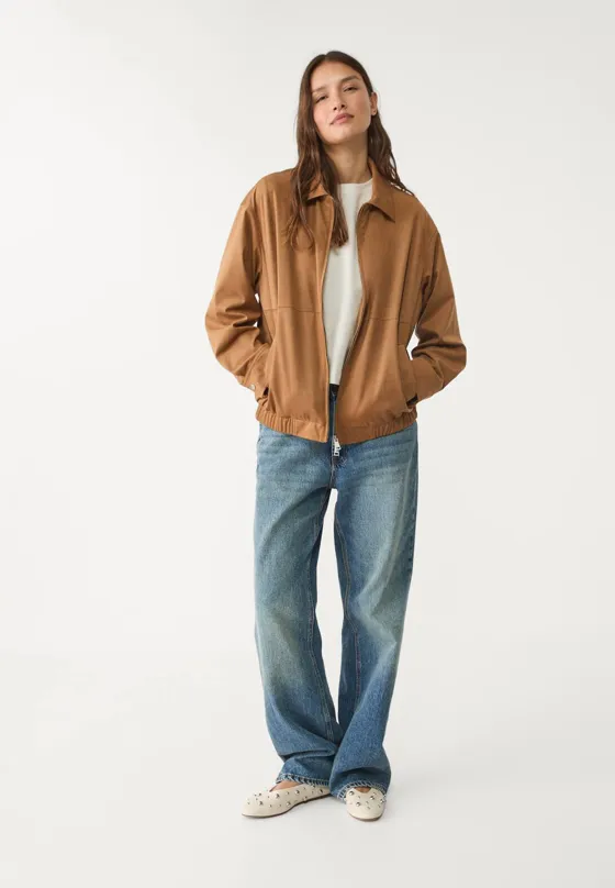 Бомбер из искусственной замши