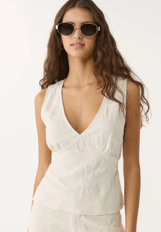 Топ из смесового льна с вышивкой