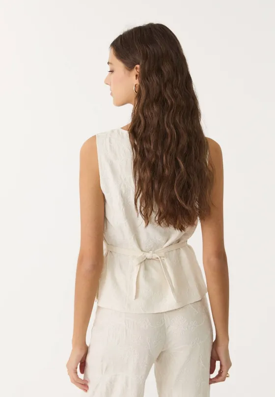 Топ из смесового льна с вышивкой