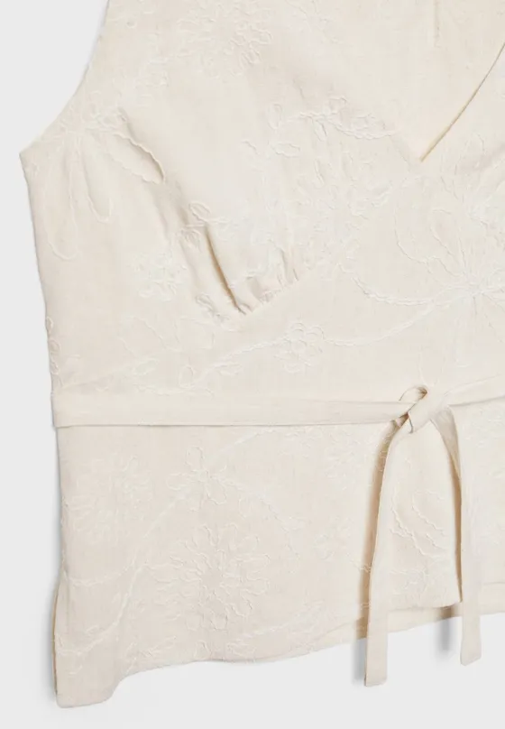 Топ из смесового льна с вышивкой