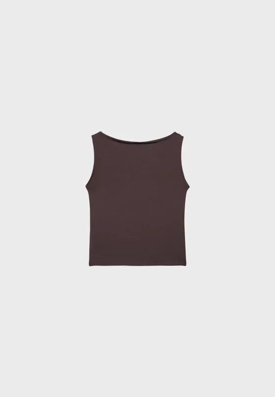 Футболка с вырезом “лодочка” без рукавов