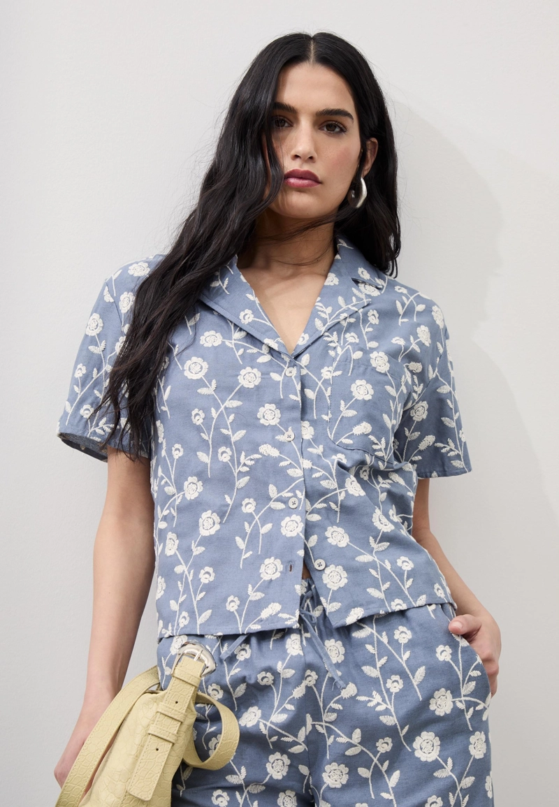 Босоножки со стразами