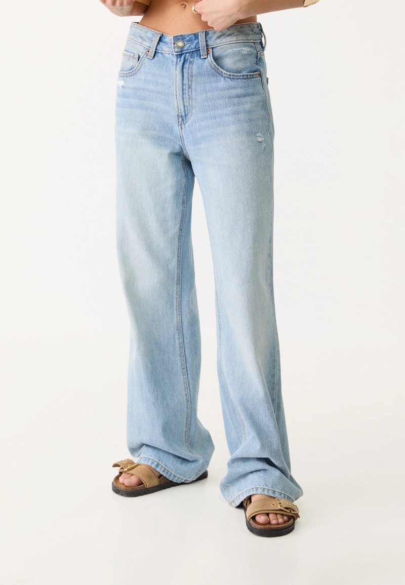 Джинсы прямого кроя