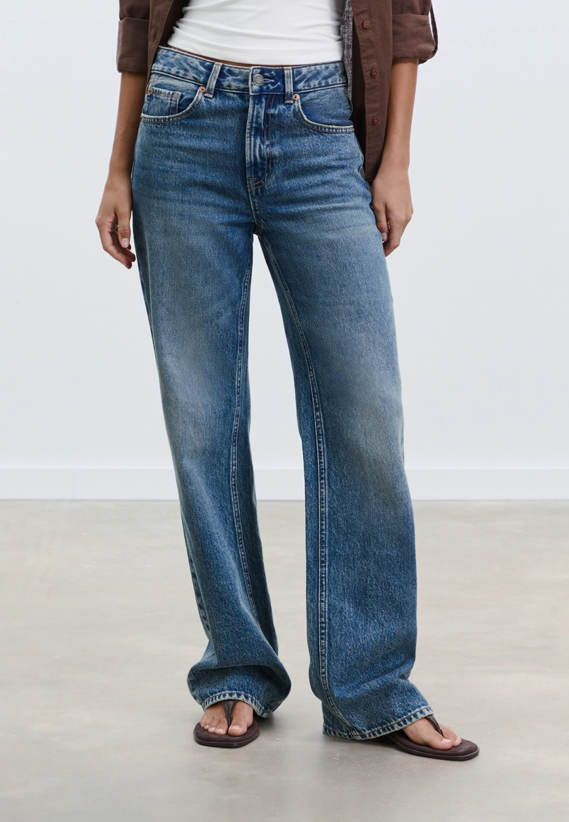 Джинсы прямого кроя