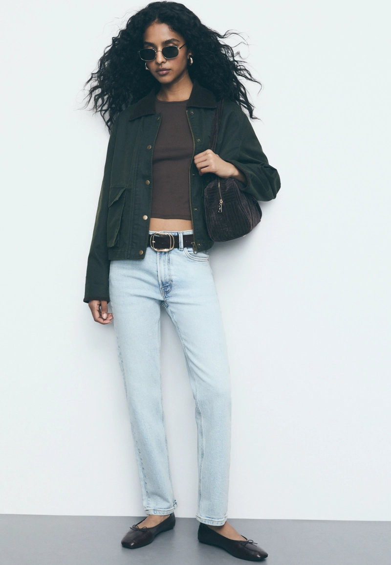 Джинсы облегающего кроя