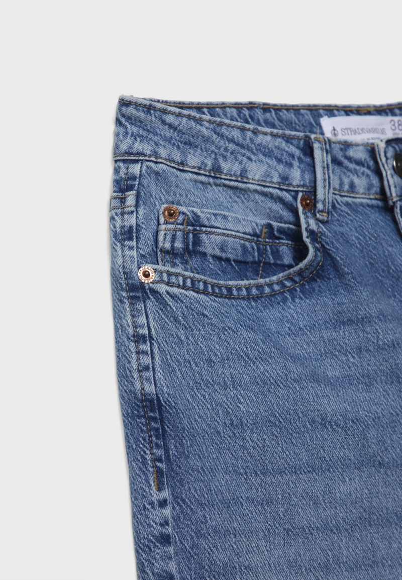 Джинсы D98 прямого кроя в винтажном стиле