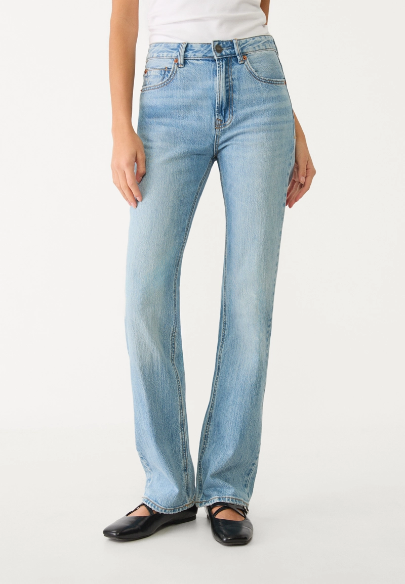 Джинсы D98 прямого кроя в винтажном стиле