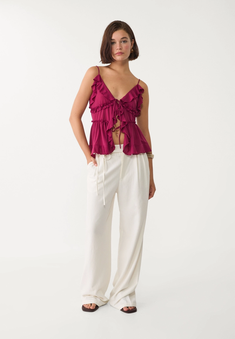 Топ на бретелях с воланами