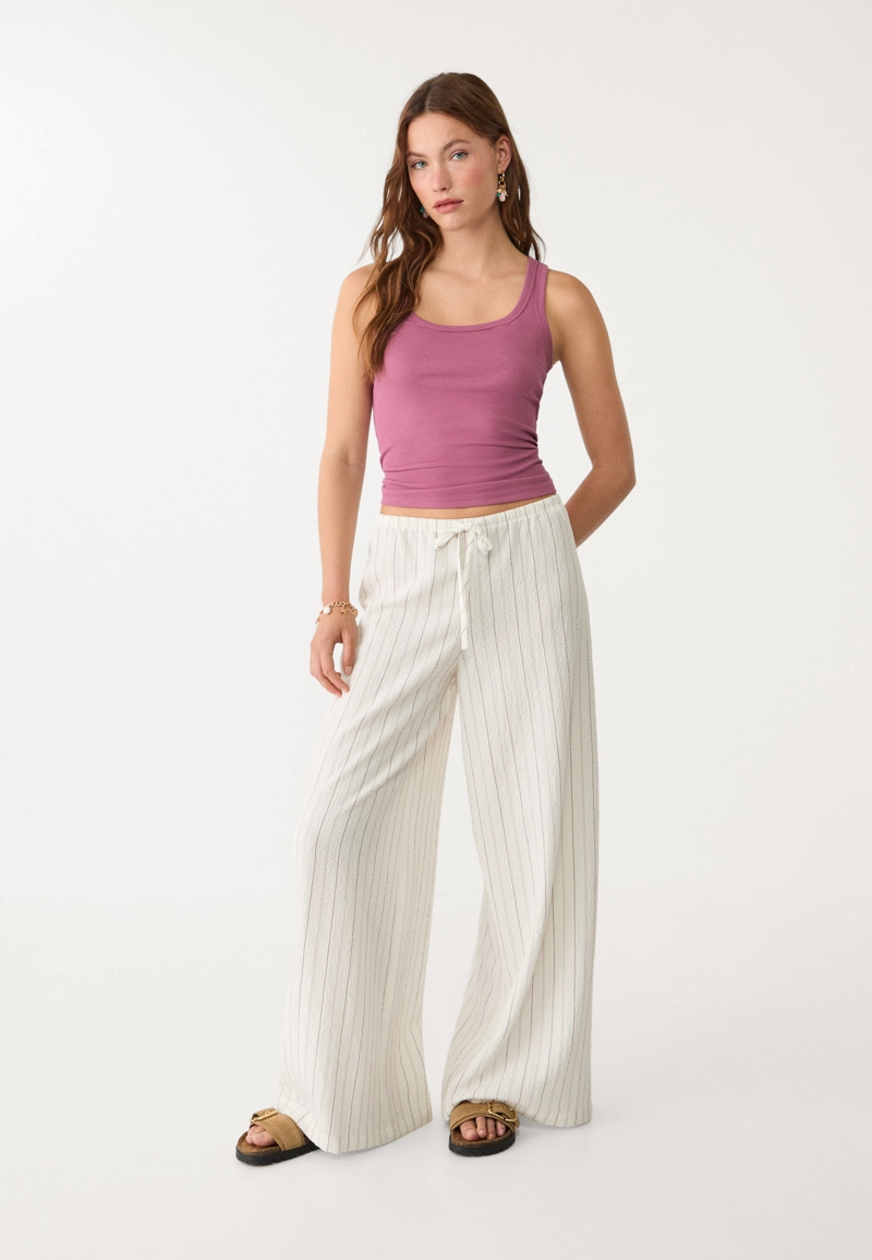 Базовый топ на бретелях