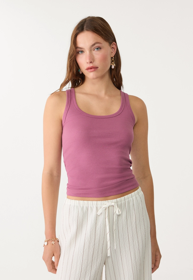 Базовый топ на бретелях