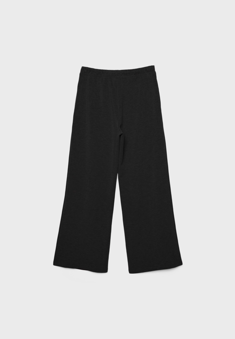 Брюки из мягкой ткани с широкими штанинами и декоративными швами