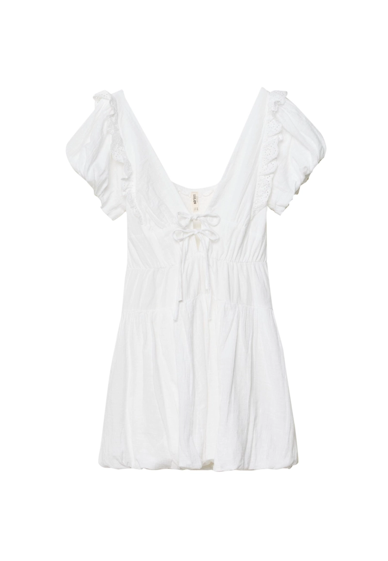 Короткое платье объемного кроя с короткими рукавами