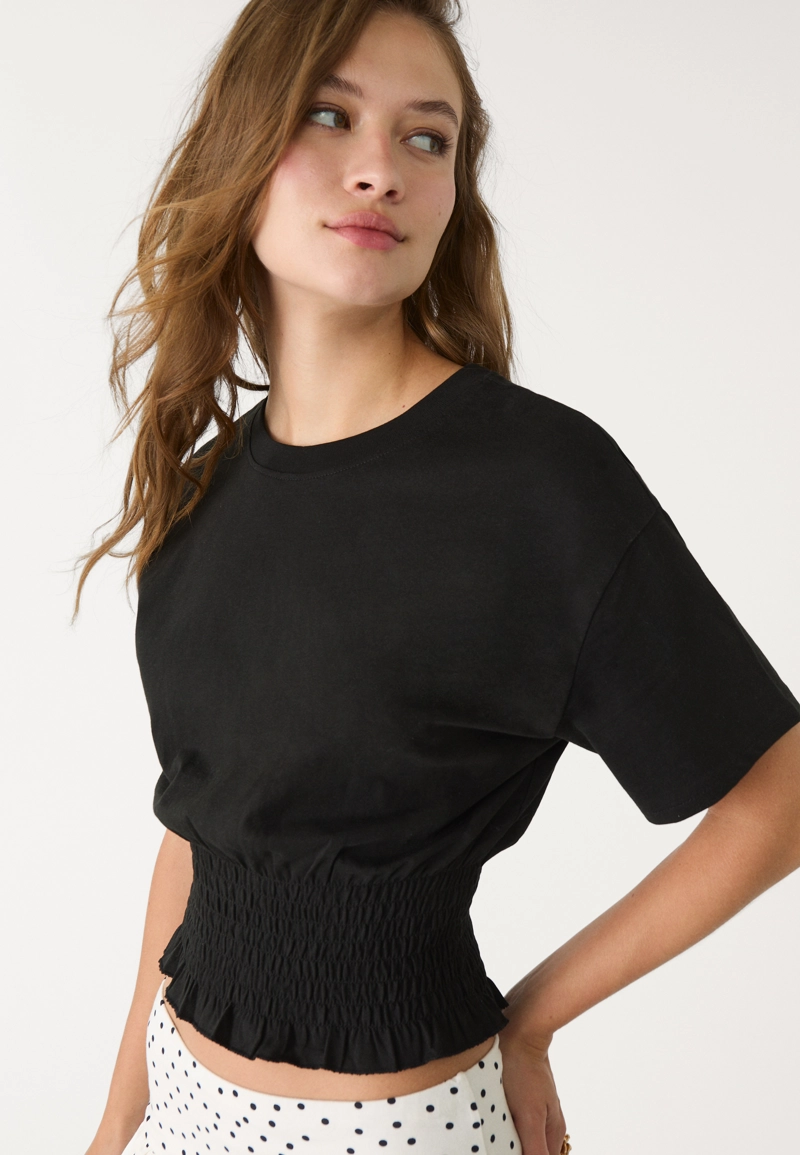 Футболка со сборкой